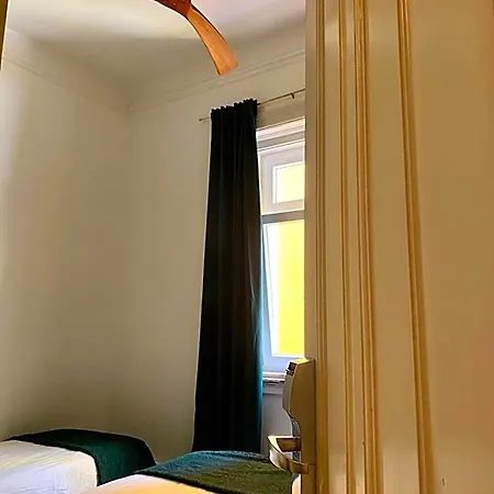Chillout Privates Hostel *